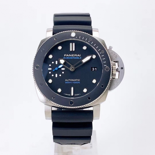 PAM683 Luminor Submersible VSF 1:1 Best Edition on Black Rubber Strap P.9010 Clone